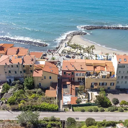 Appartamento Santo's - Seaside And Bikeway In Riviera & Sanremo *