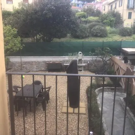 Santo's - Seaside And Bikeway In Riviera & Sanremo Apartment