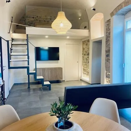 Santo's - Seaside And Bikeway In Riviera & Sanremo * Santo Stefano al Mare