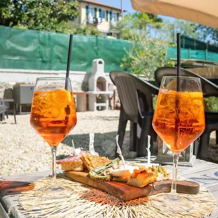 Santo's - Seaside And Bikeway In Riviera & Sanremo Santo Stefano al Mare