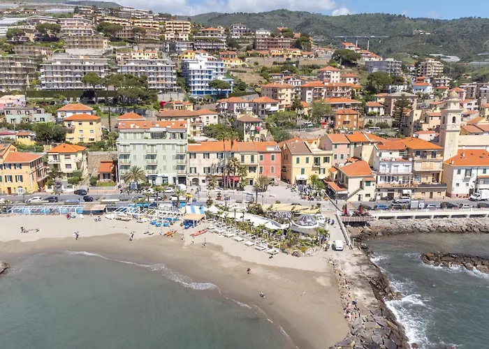 Santo's - Seaside And Bikeway In Riviera & Sanremo Santo Stefano al Mare