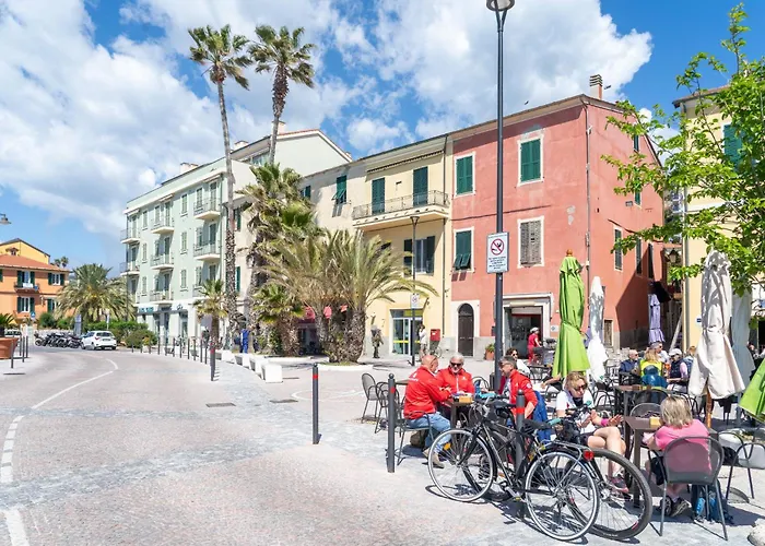 Santo's - Seaside And Bikeway In Riviera & Sanremo Lejlighed *