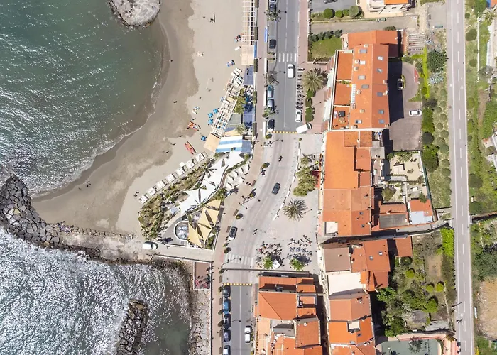 Santo's - Seaside And Bikeway In Riviera & Sanremo Apartamento