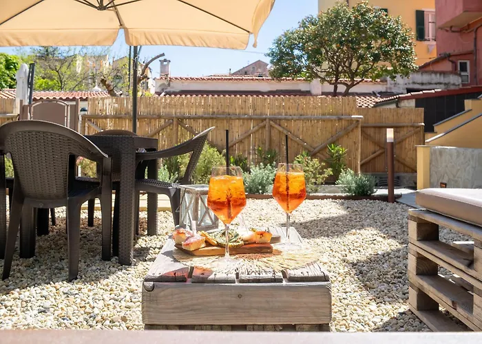 Santo's - Seaside And Bikeway In Riviera & Sanremo Apartamento Santo Stefano al Mare